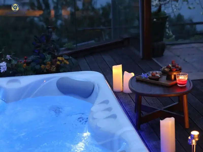 4 person hot tub