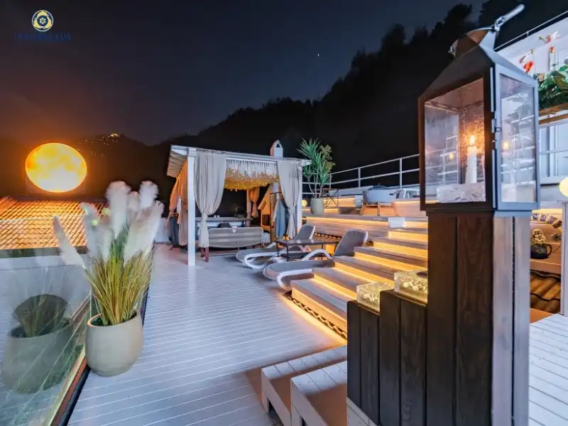 4 person hot tub